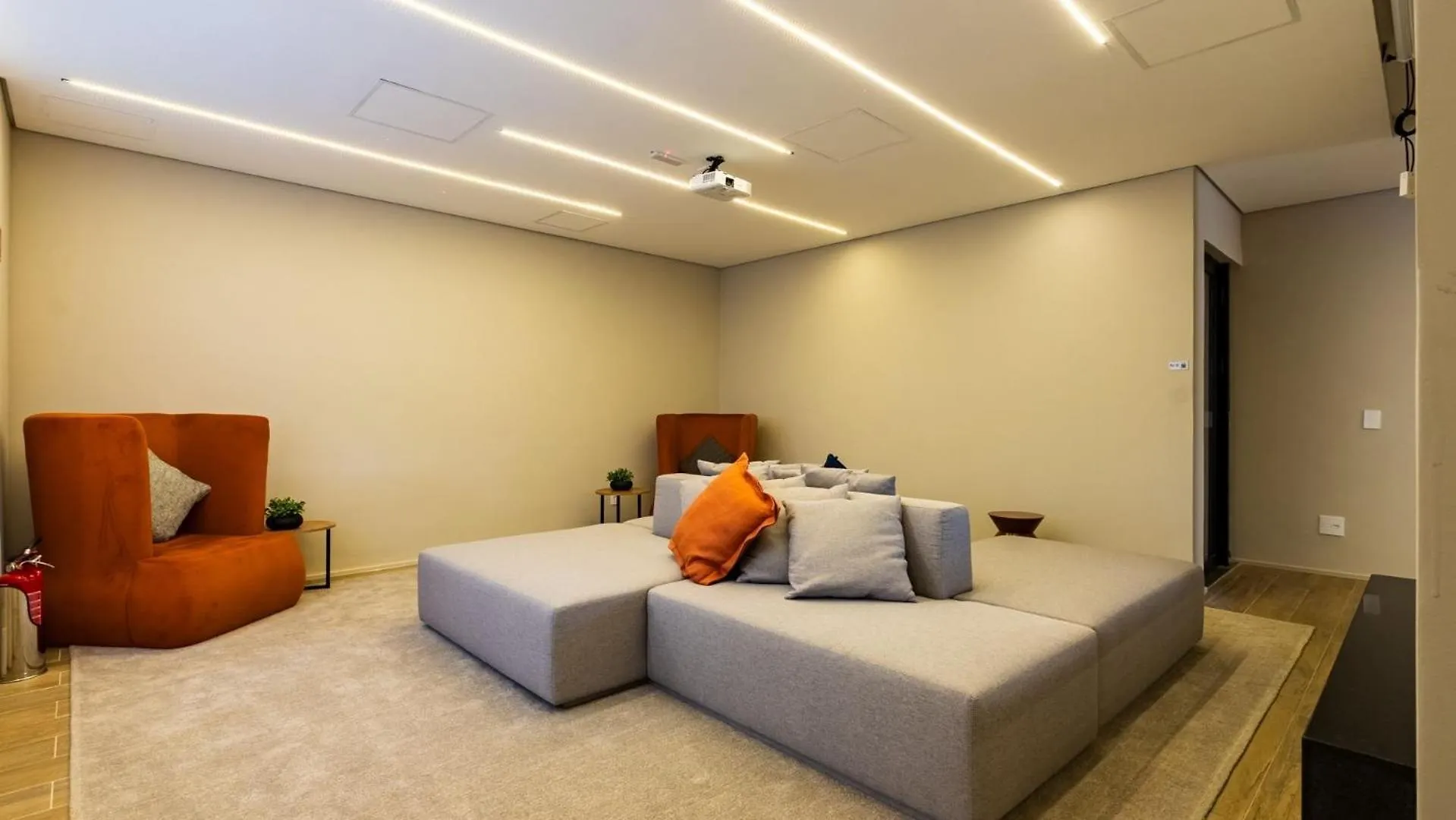 Casa de Férias By Dh: Sofisticacao E Praticidade Em Pinheiros, Proximo Ao Melhor Da Oscar Freire. São Paulo
